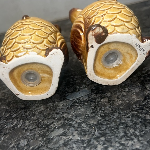 Owl salt & pepper shakers. Beady moving eyes. Excellent condition. Owl lovers ! - Picture 3 of 3